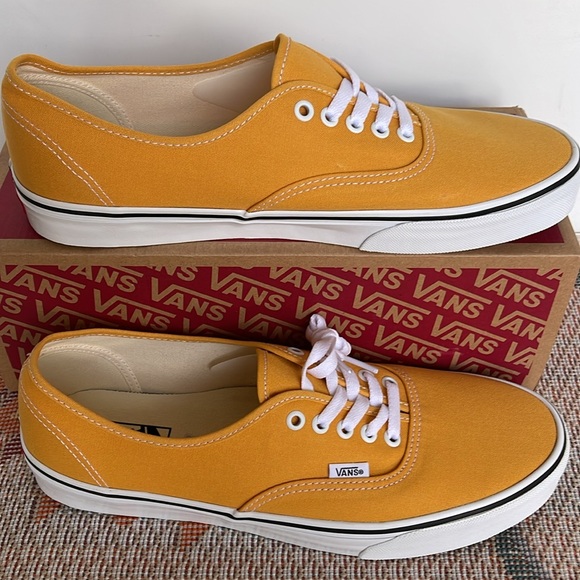 Vans Men’s Authentic Color Theory Golden Glow
VN000BW5LSV
Sneakers - Picture 2 of 16